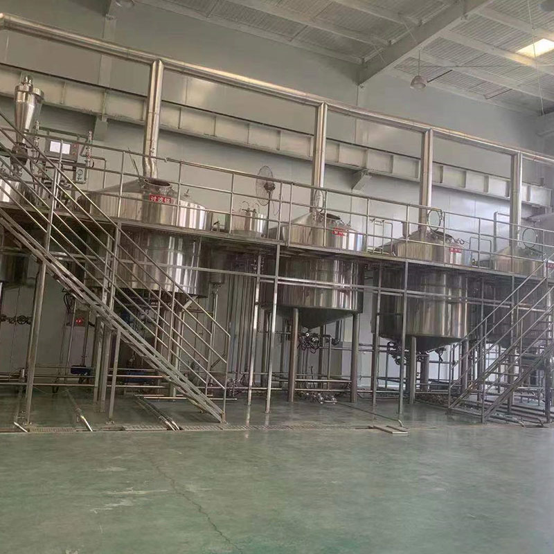 湖北精酿啤酒设备厂—平面布置、设备设计、制造、调试、培训等一条龙服务_COPY